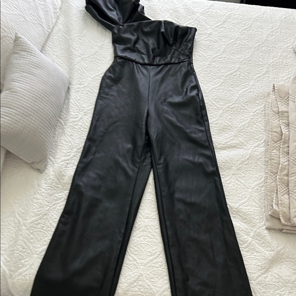 Sachin + Babi Jagger Black One-Shoulder Jumpsuit - Picture 2 of 9